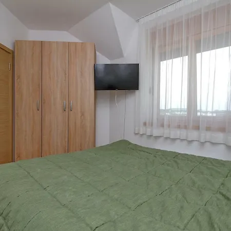 Luna Apartment